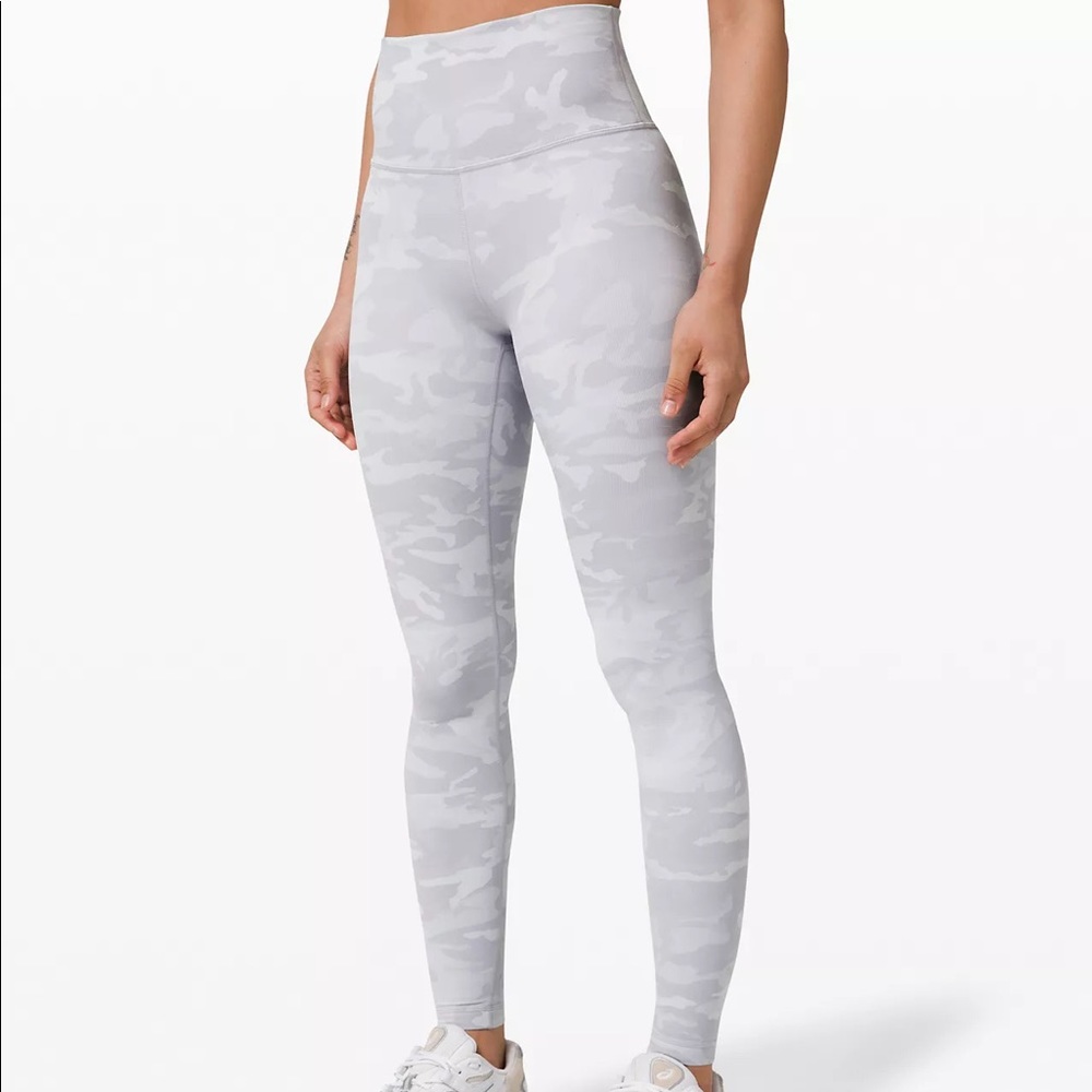 Lululemon Wunder Under High-Rise Tight 28" 
Luxtreme Incognito Camo NWT